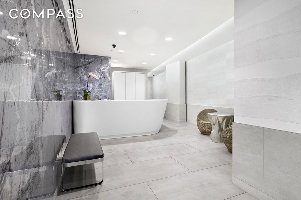 224 W 18th Street 6C