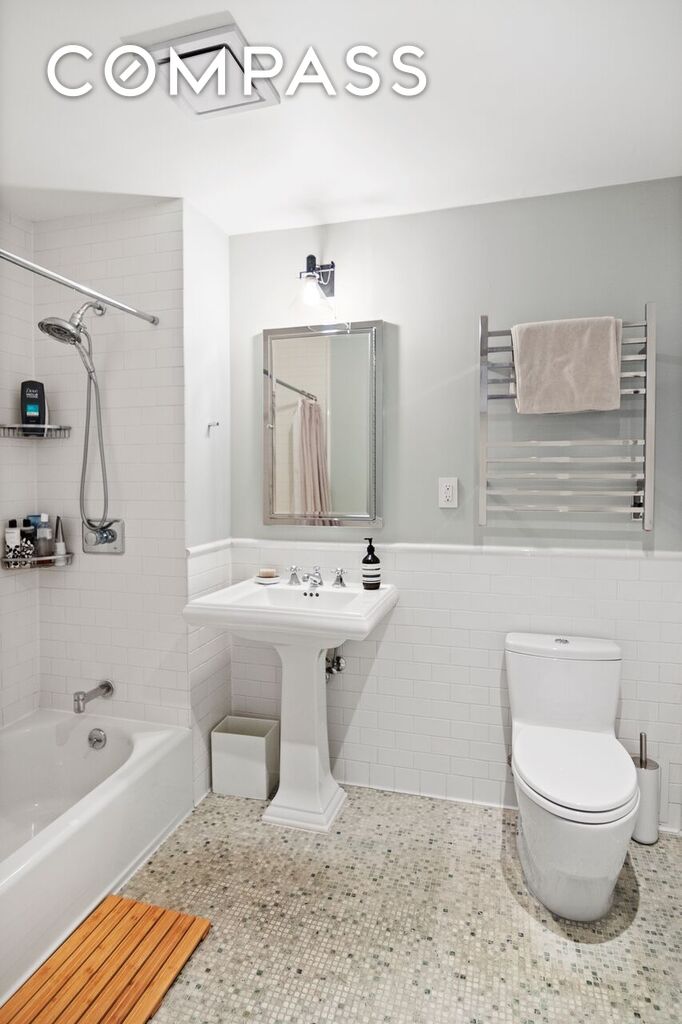 224 W 18th Street 6C