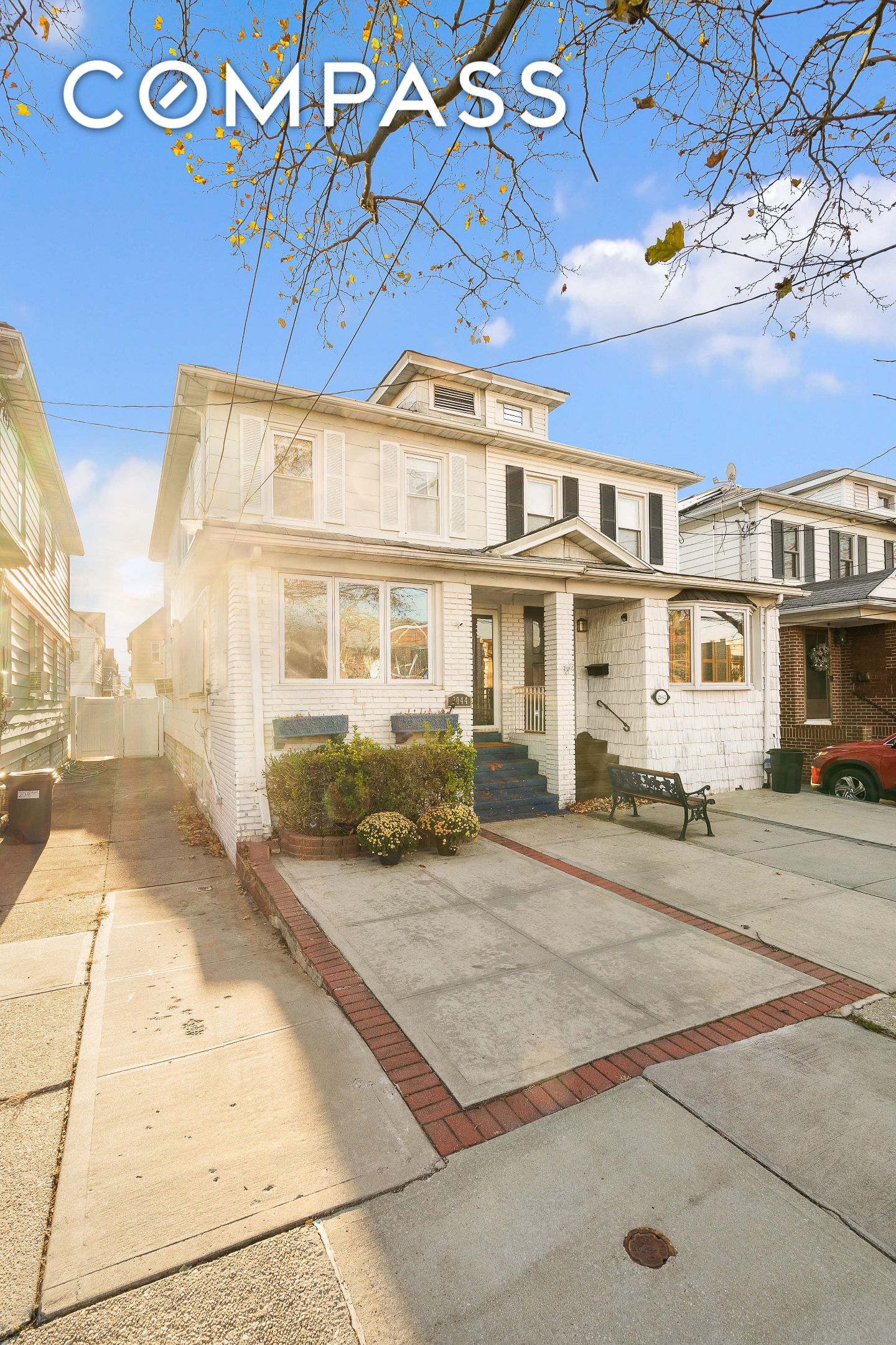 2044 E 67th Street