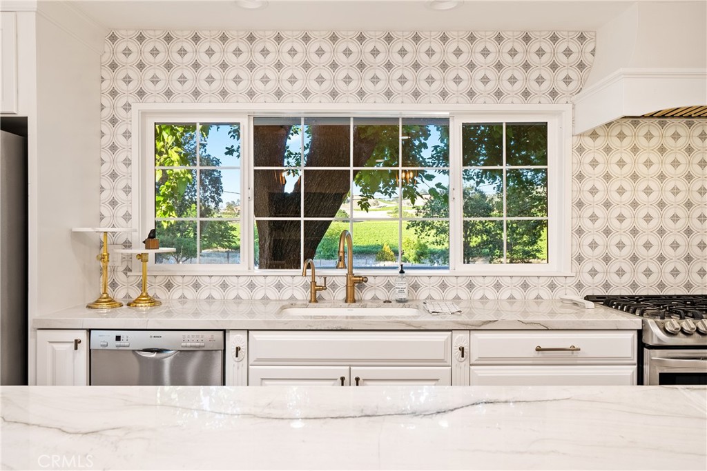 9325 Chimney Rock Road