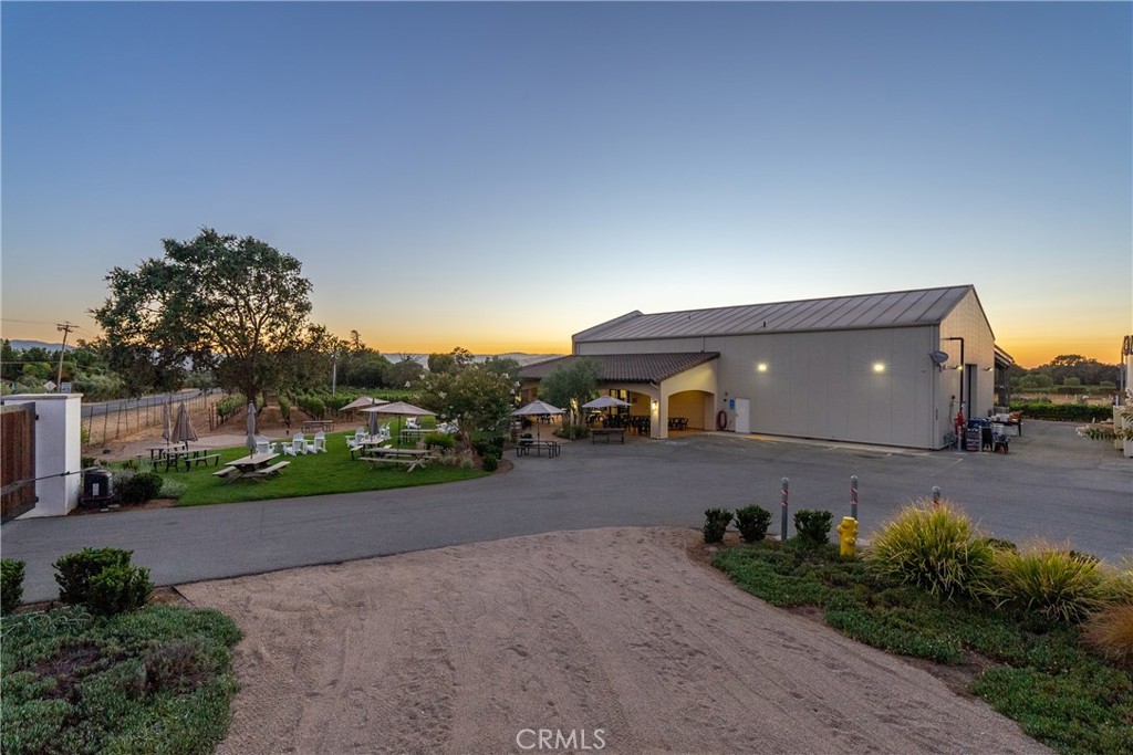 2143 Buena Vista Avenue