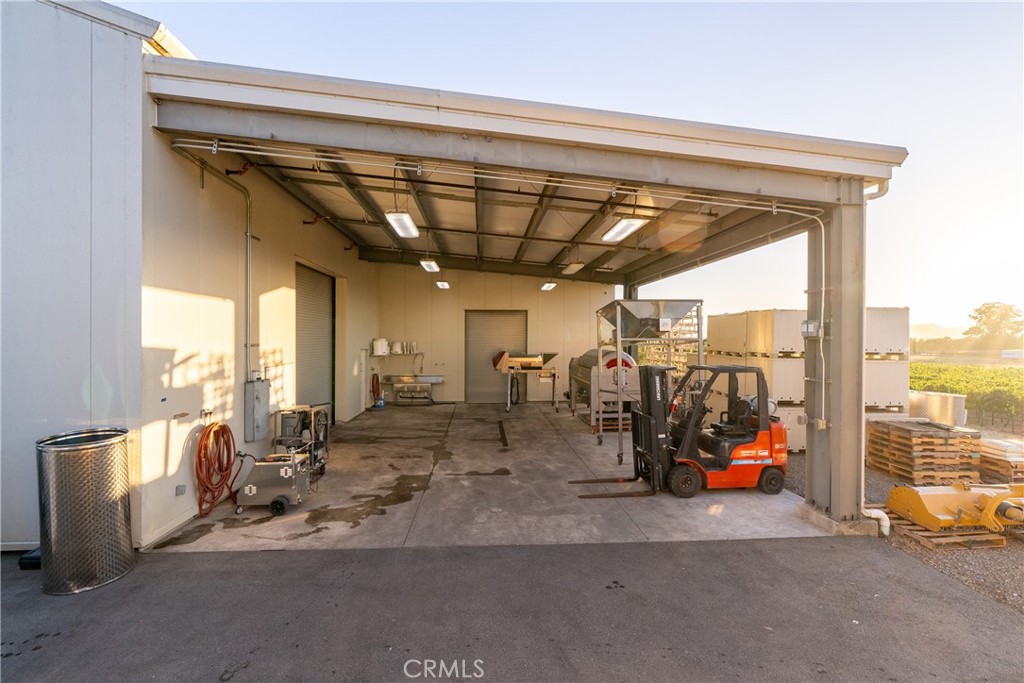 2143 Buena Vista Avenue