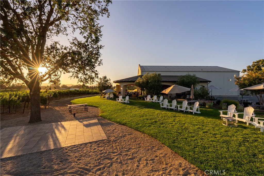 2143 Buena Vista Avenue