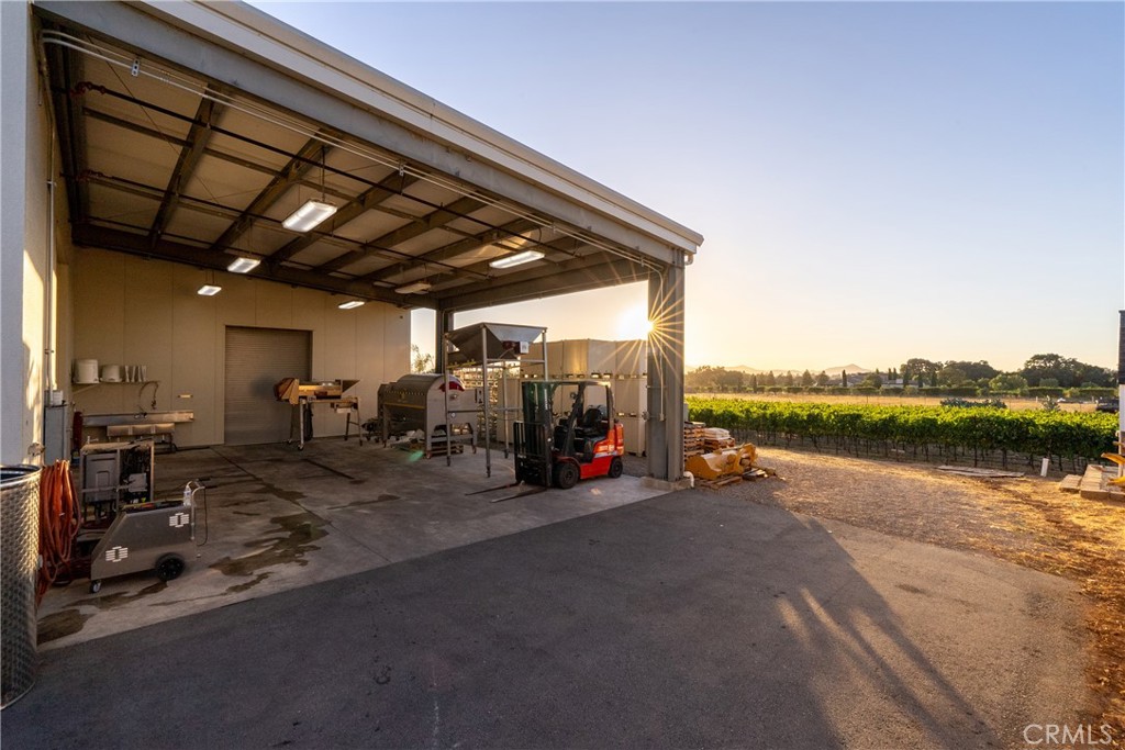 2143 Buena Vista Avenue