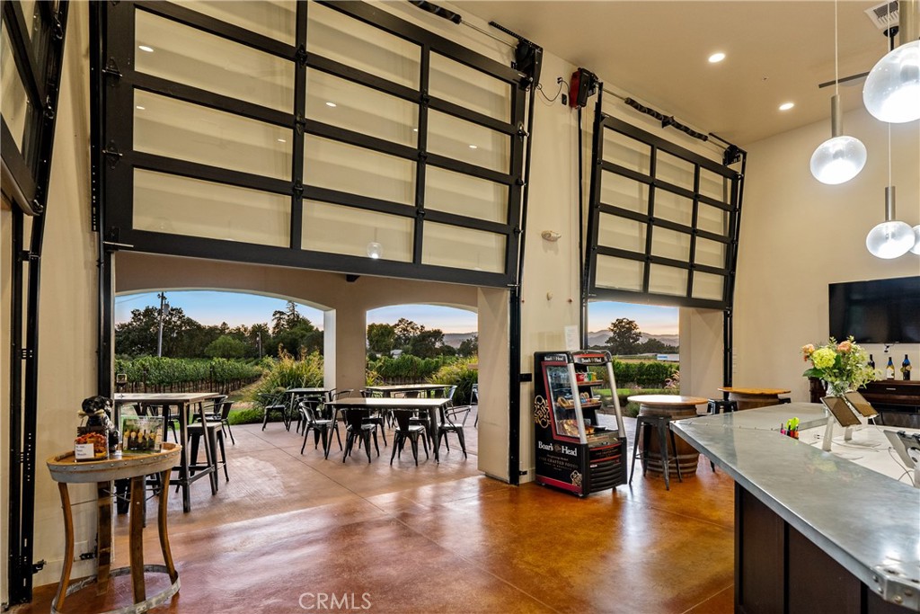 2143 Buena Vista Avenue