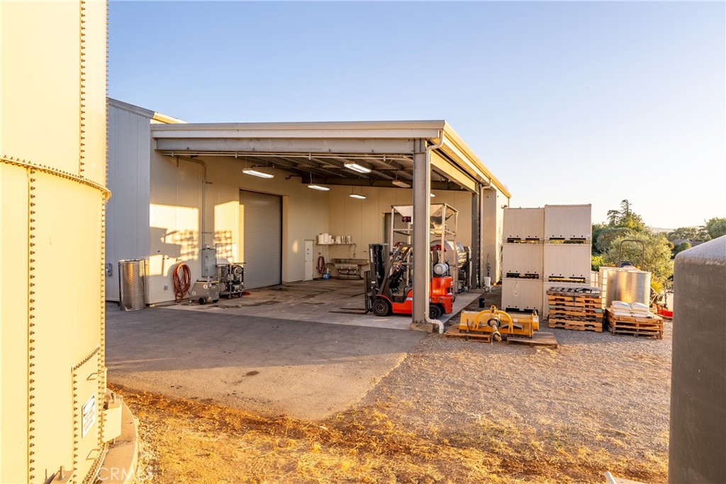 2143 Buena Vista Avenue