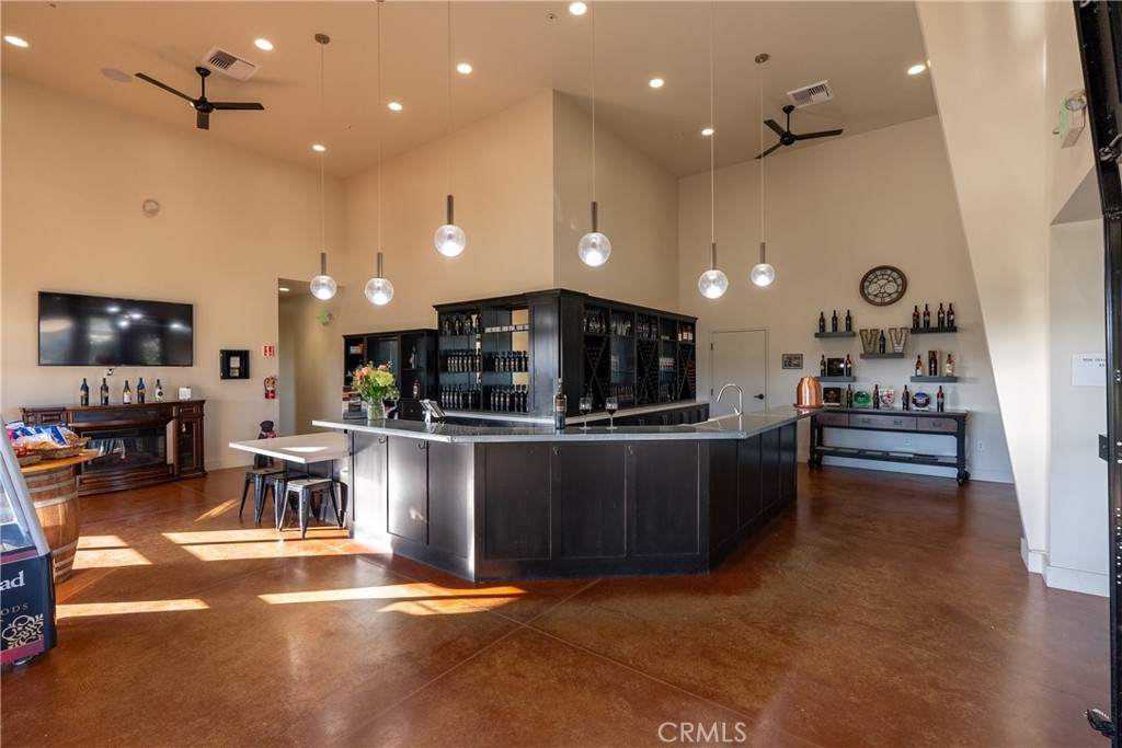 2143 Buena Vista Avenue