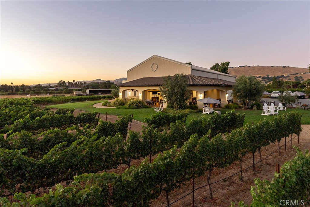 2143 Buena Vista Avenue