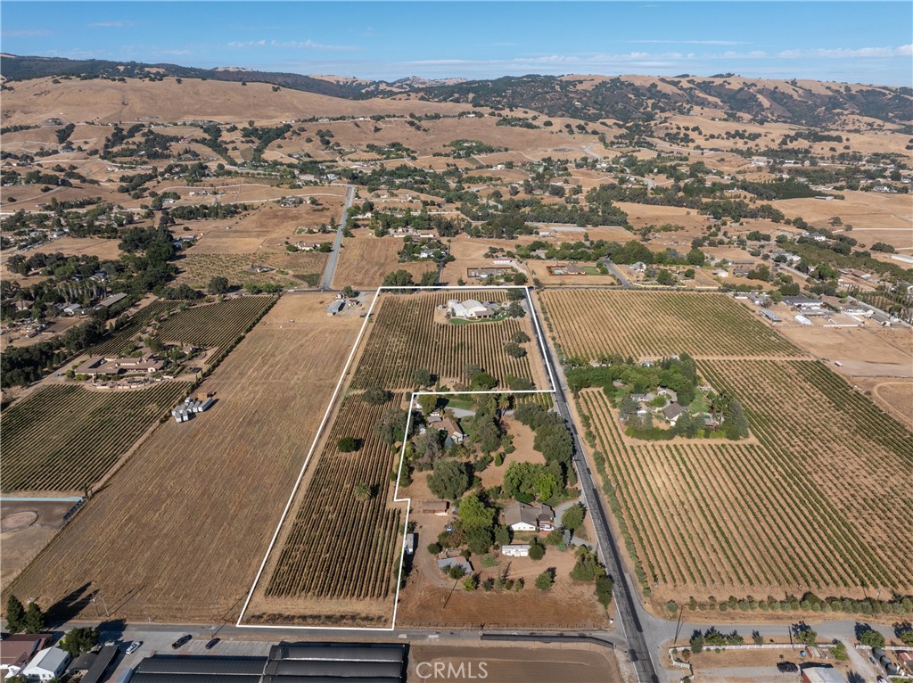 2143 Buena Vista Avenue