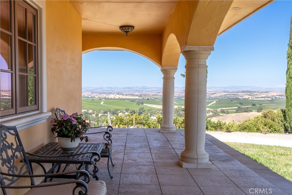 725 Spring Creek Way