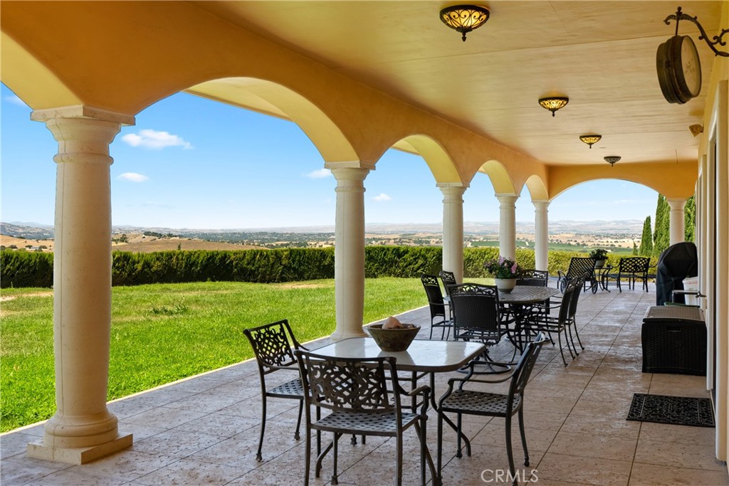 725 Spring Creek Way