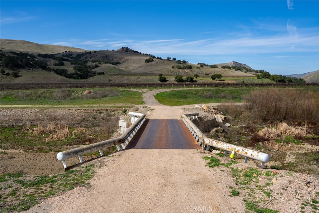 2200 White Rock Lane