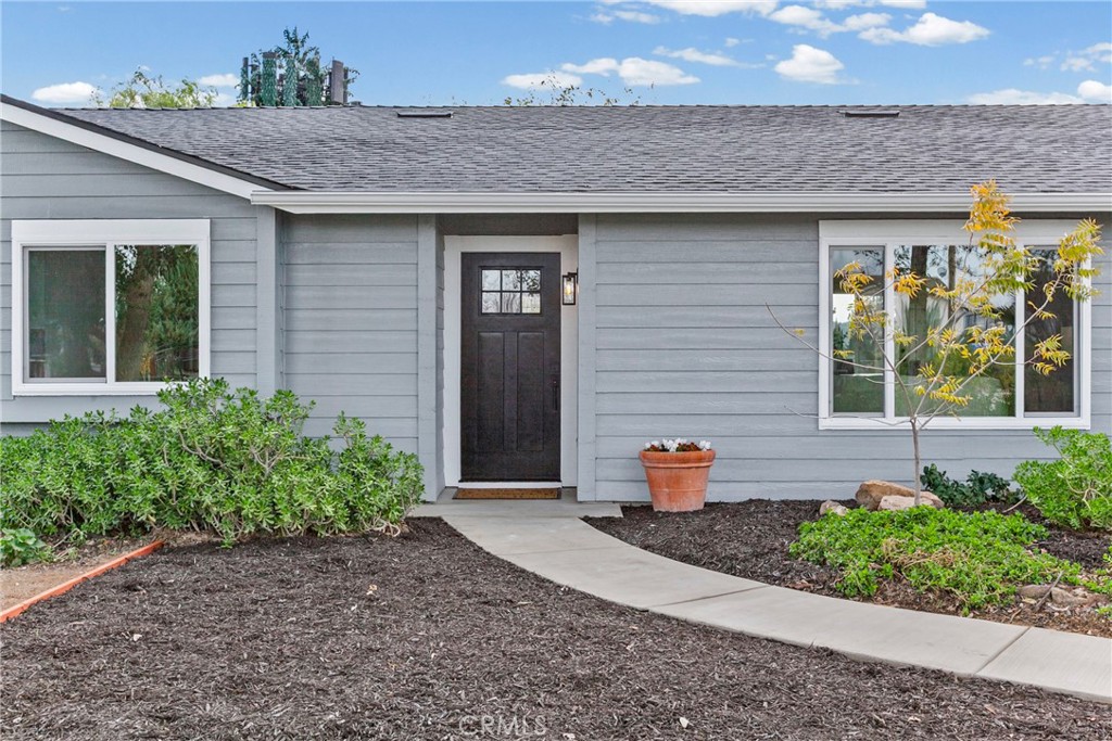 5658 Prancing Deer Place