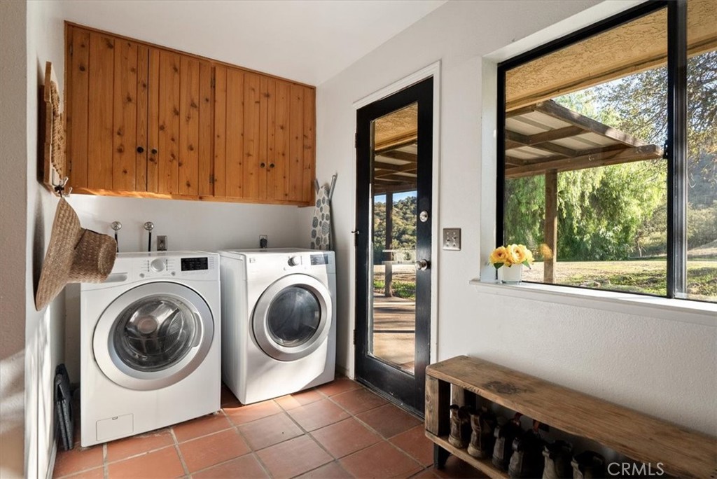 7975 Nacimiento Lake Drive