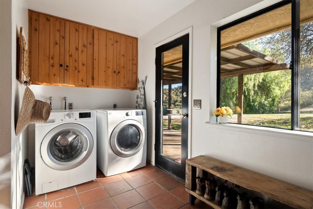 7975 Nacimiento Lake Drive