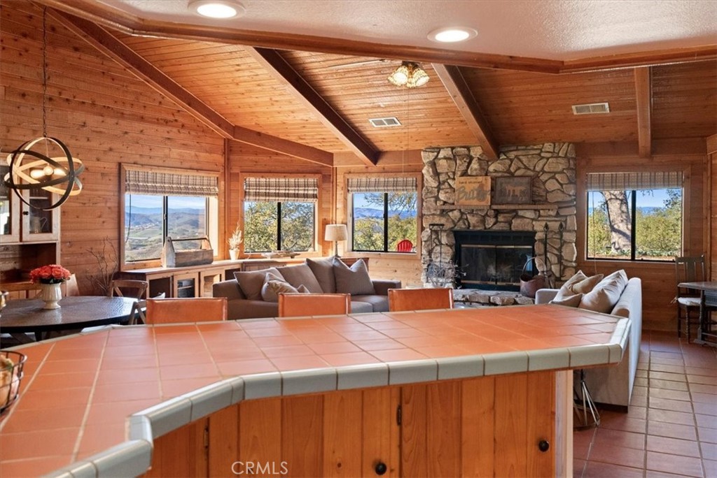 7975 Nacimiento Lake Drive