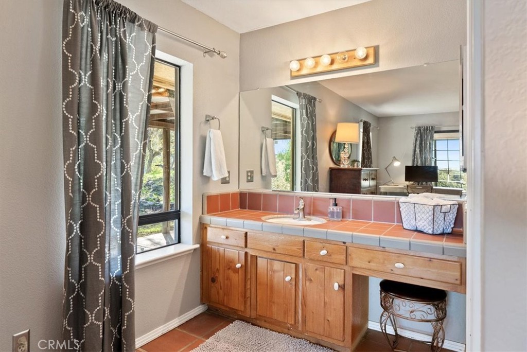 7975 Nacimiento Lake Drive