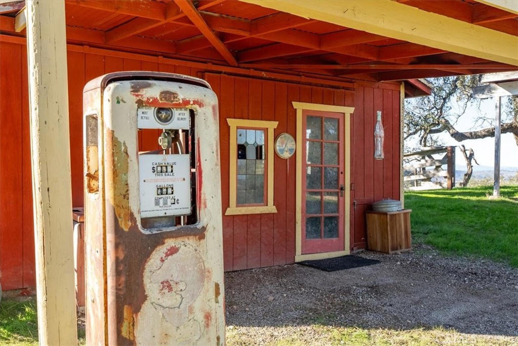 7975 Nacimiento Lake Drive