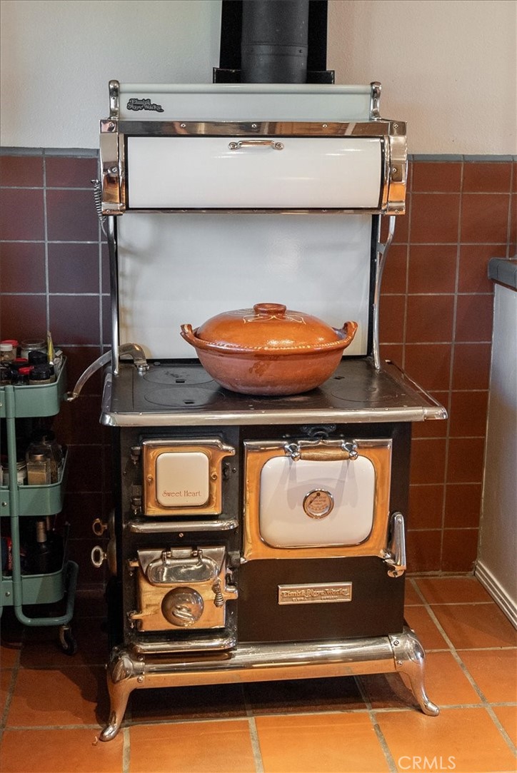 7975 Nacimiento Lake Drive