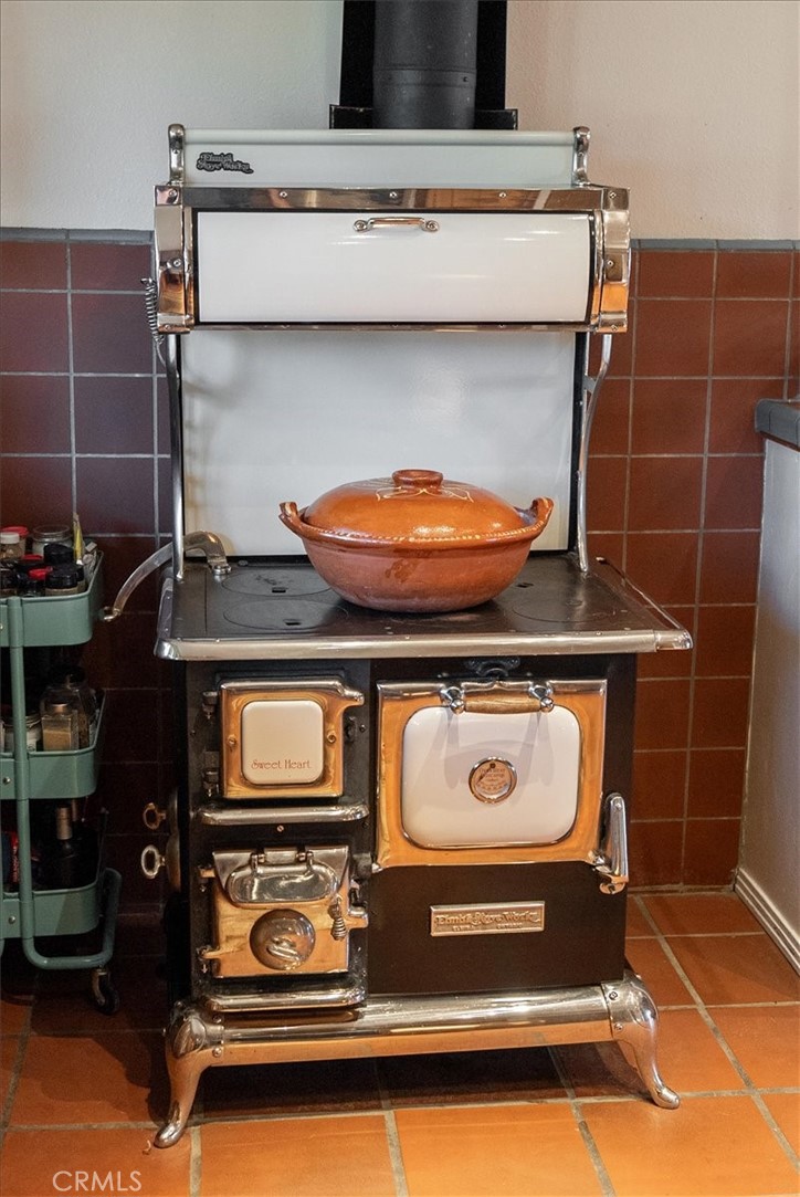 7975 Nacimiento Lake Drive