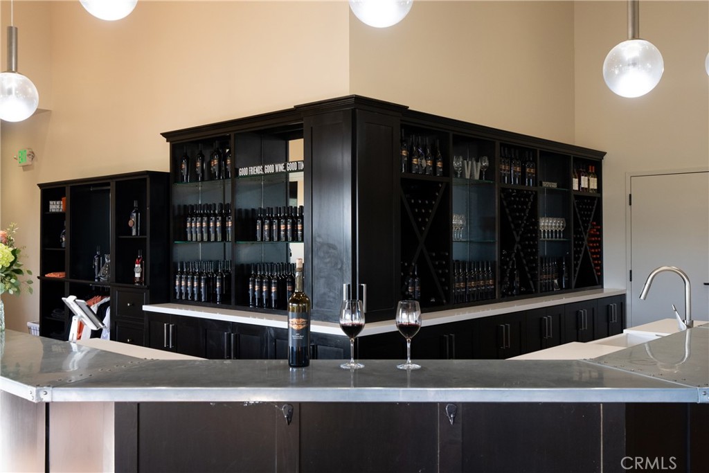 2143 Buena Vista Avenue