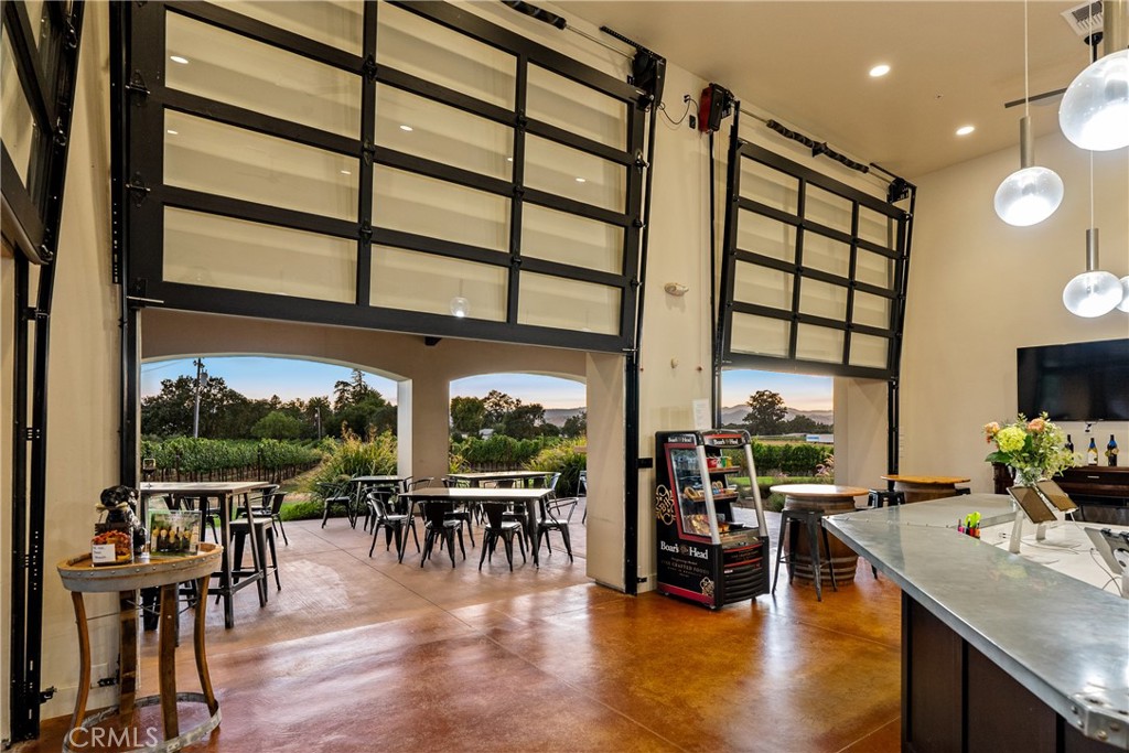 2143 Buena Vista Avenue