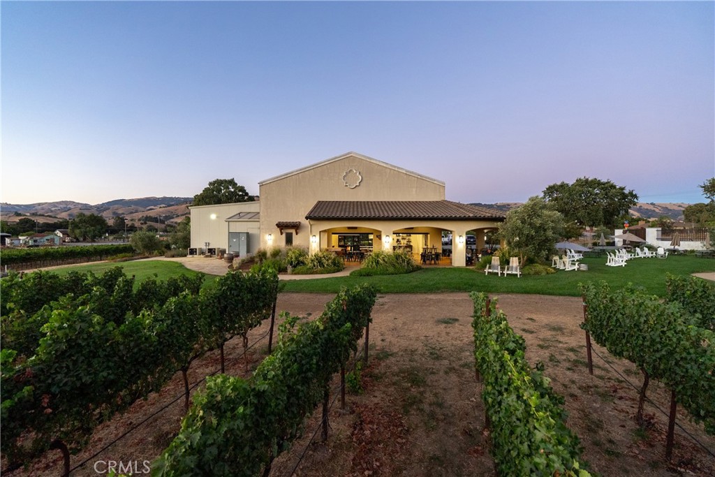 2143 Buena Vista Avenue