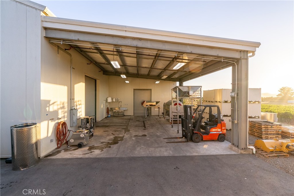 2143 Buena Vista Avenue