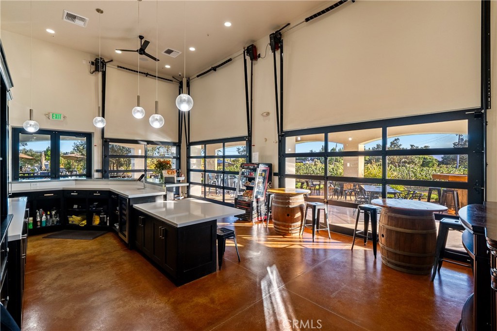 2143 Buena Vista Avenue