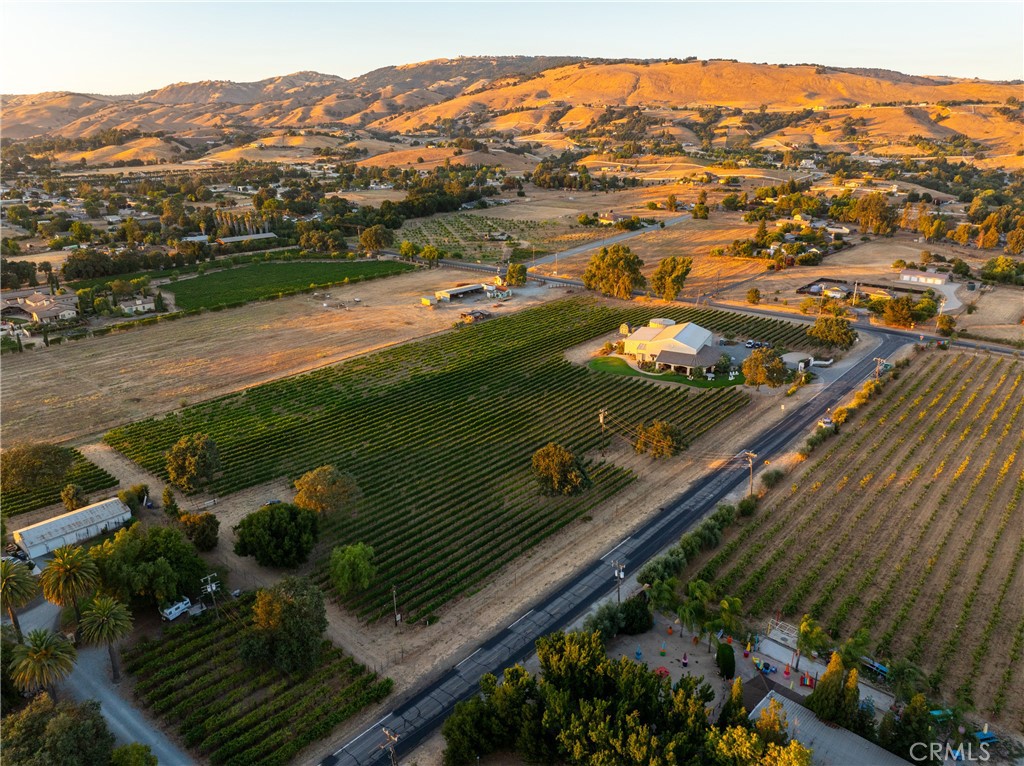 2143 Buena Vista Avenue