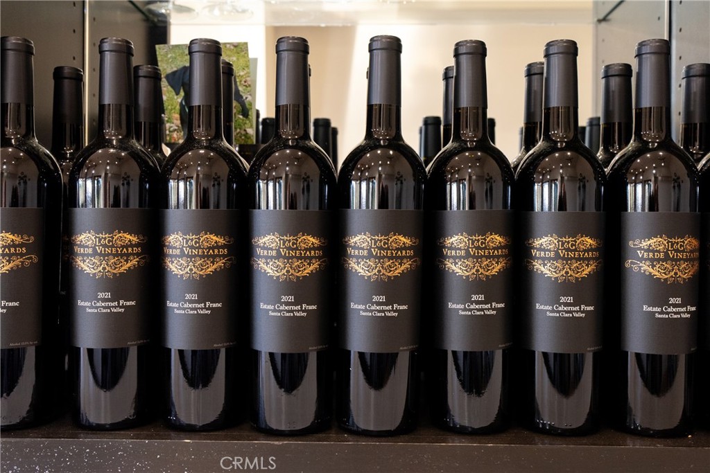 2143 Buena Vista Avenue