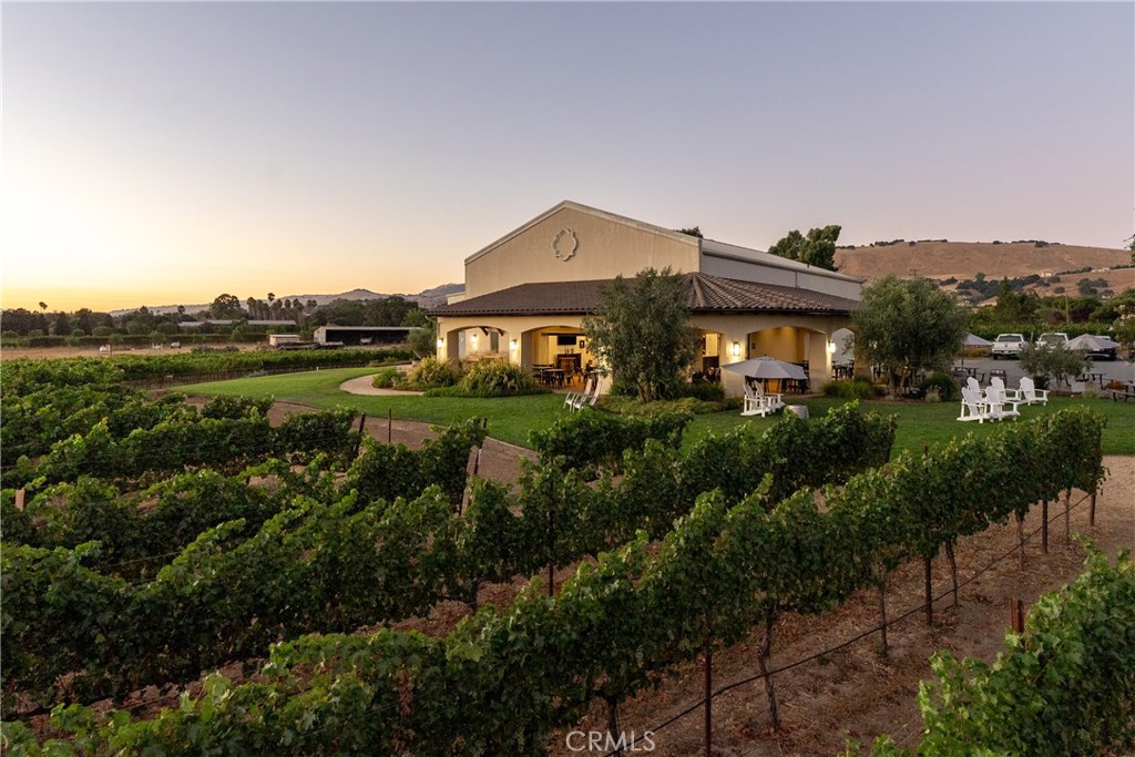 2143 Buena Vista Avenue