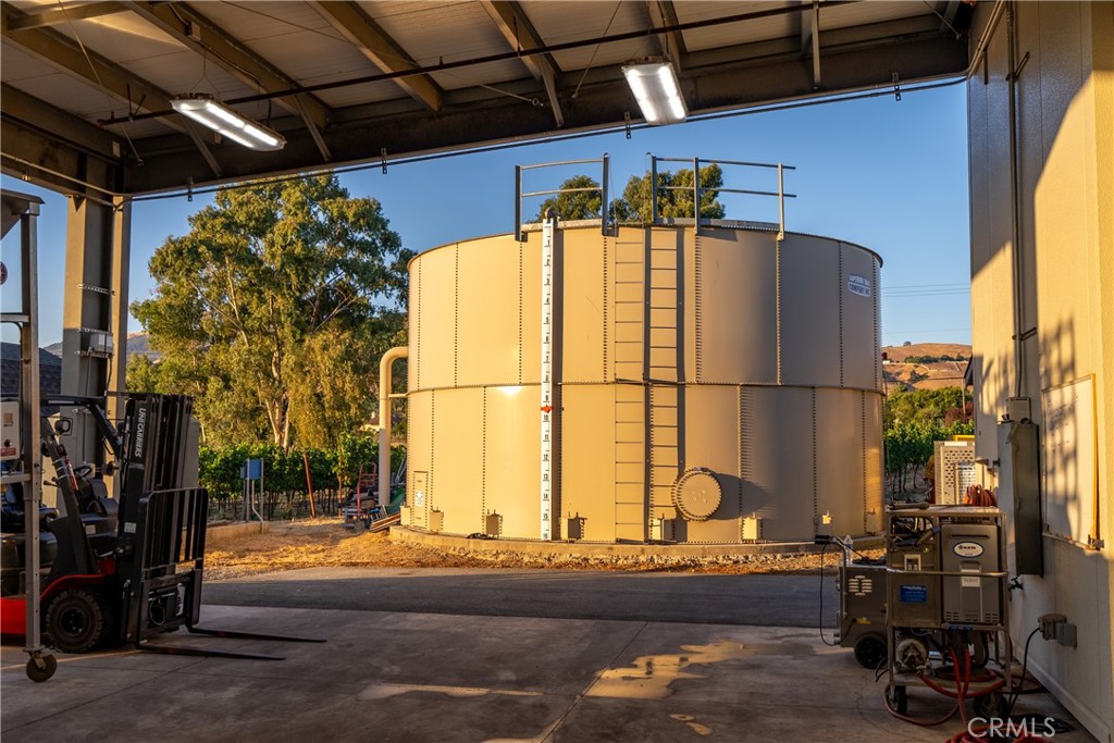 2143 Buena Vista Avenue