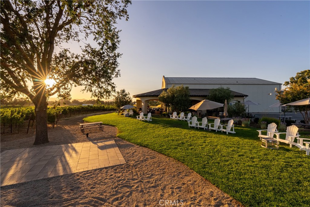 2143 Buena Vista Avenue