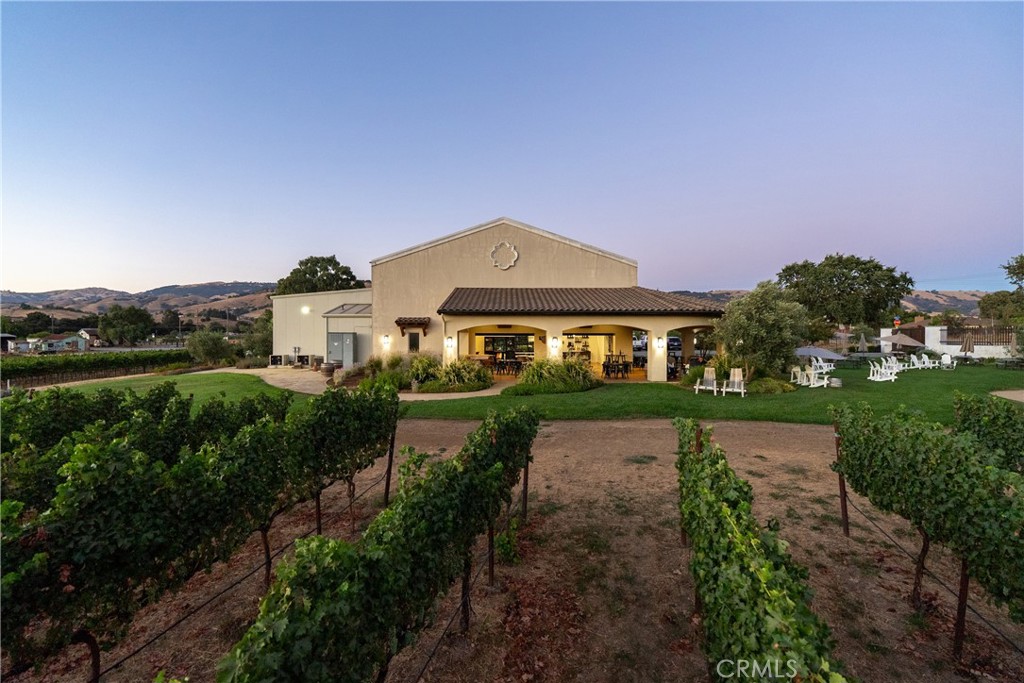 2143 Buena Vista Avenue