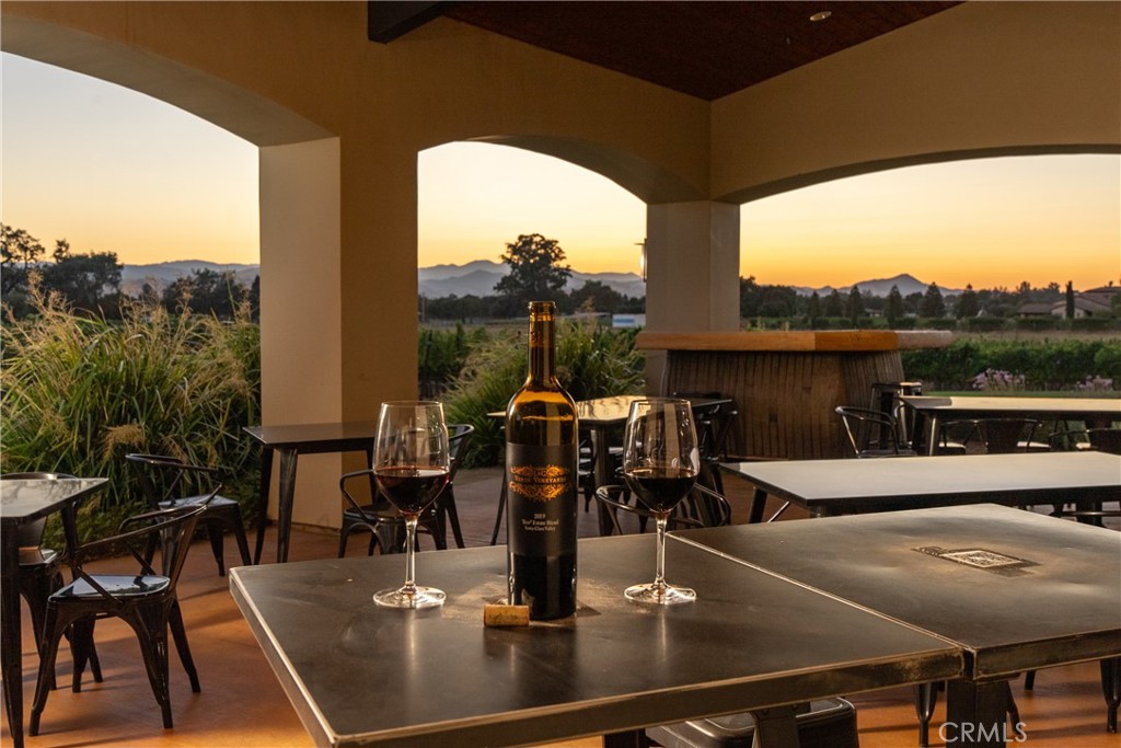 2143 Buena Vista Avenue