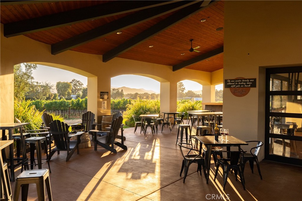 2143 Buena Vista Avenue