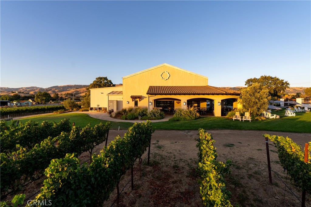 2143 Buena Vista Avenue