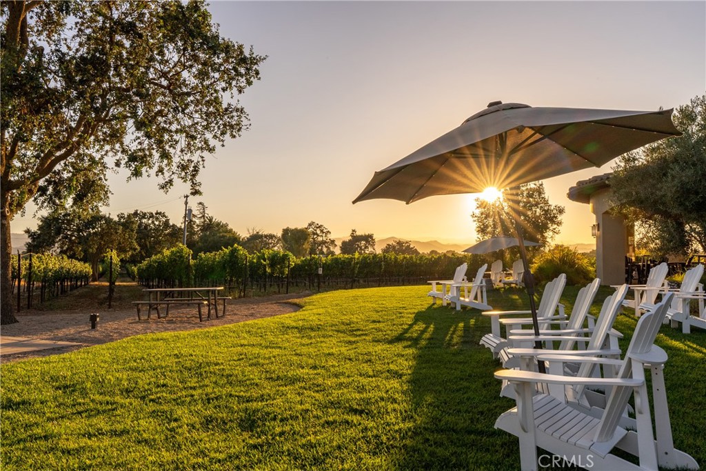 2143 Buena Vista Avenue