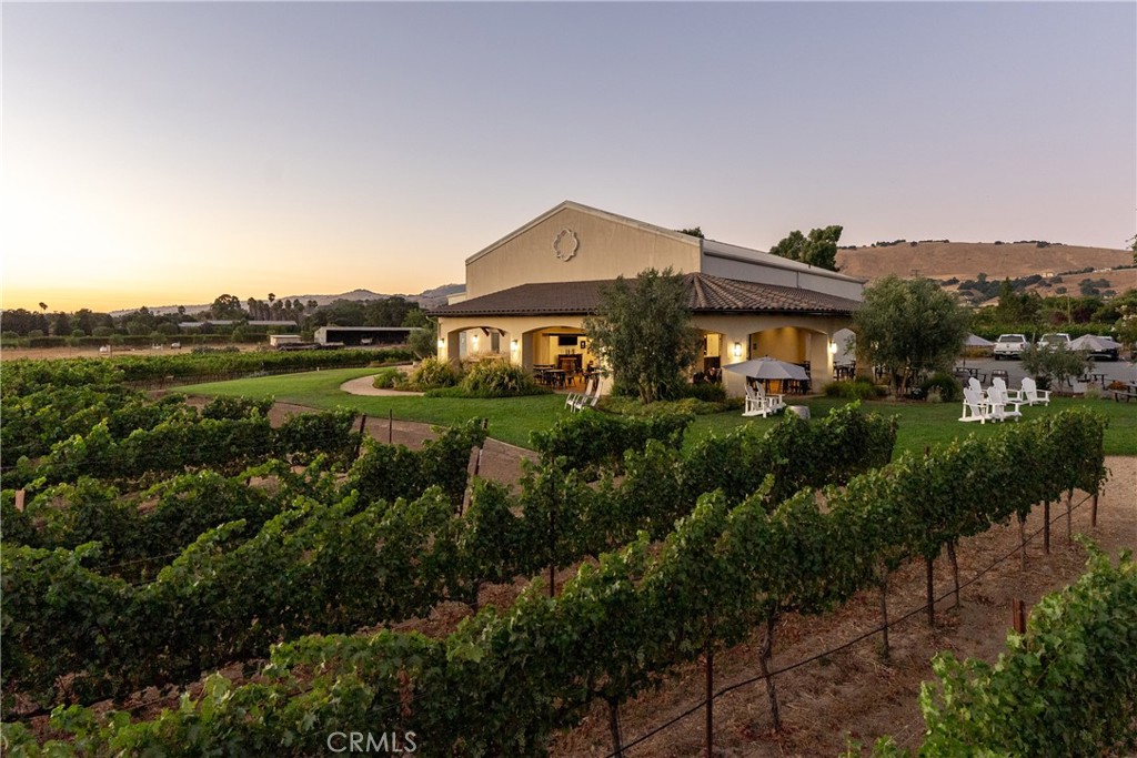 2143 Buena Vista Avenue