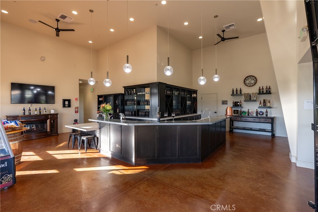 2143 Buena Vista Avenue