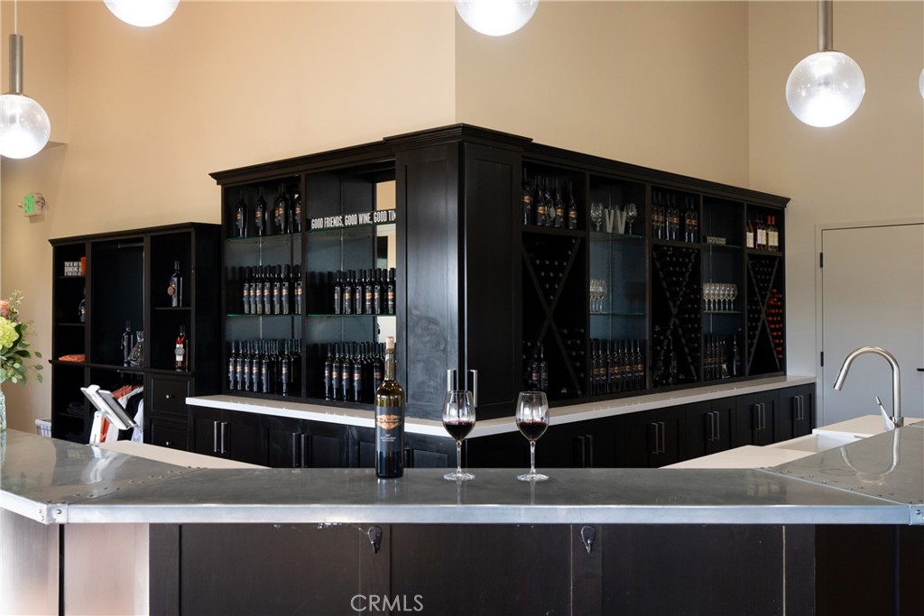 2143 Buena Vista Avenue