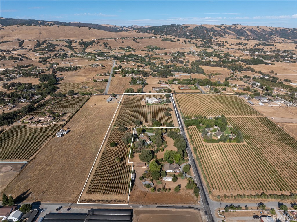 2143 Buena Vista Avenue