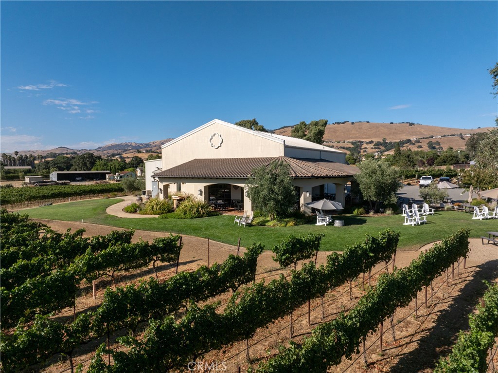 2143 Buena Vista Avenue