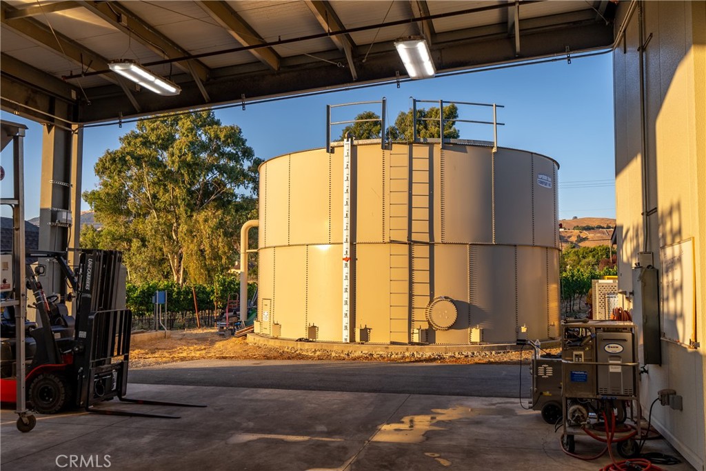 2143 Buena Vista Avenue