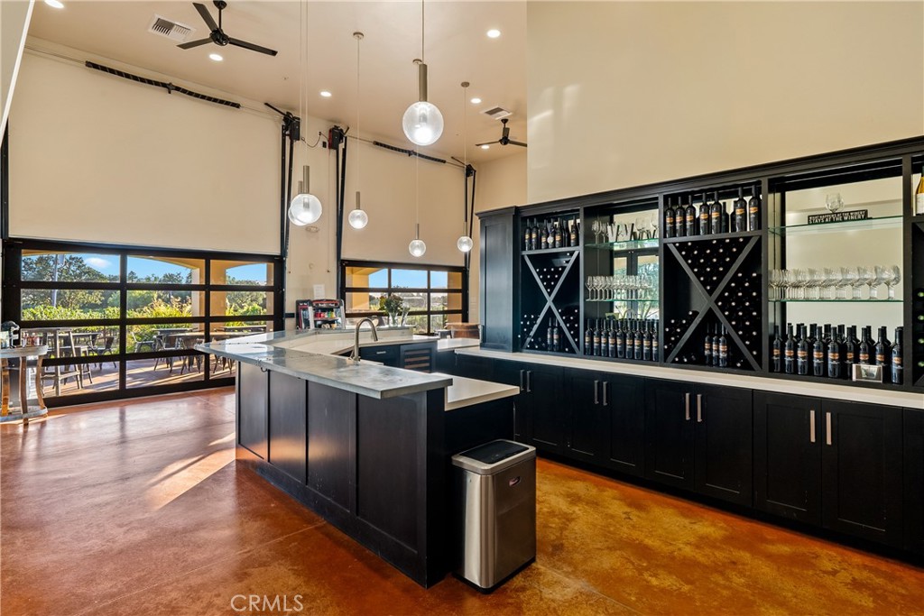 2143 Buena Vista Avenue