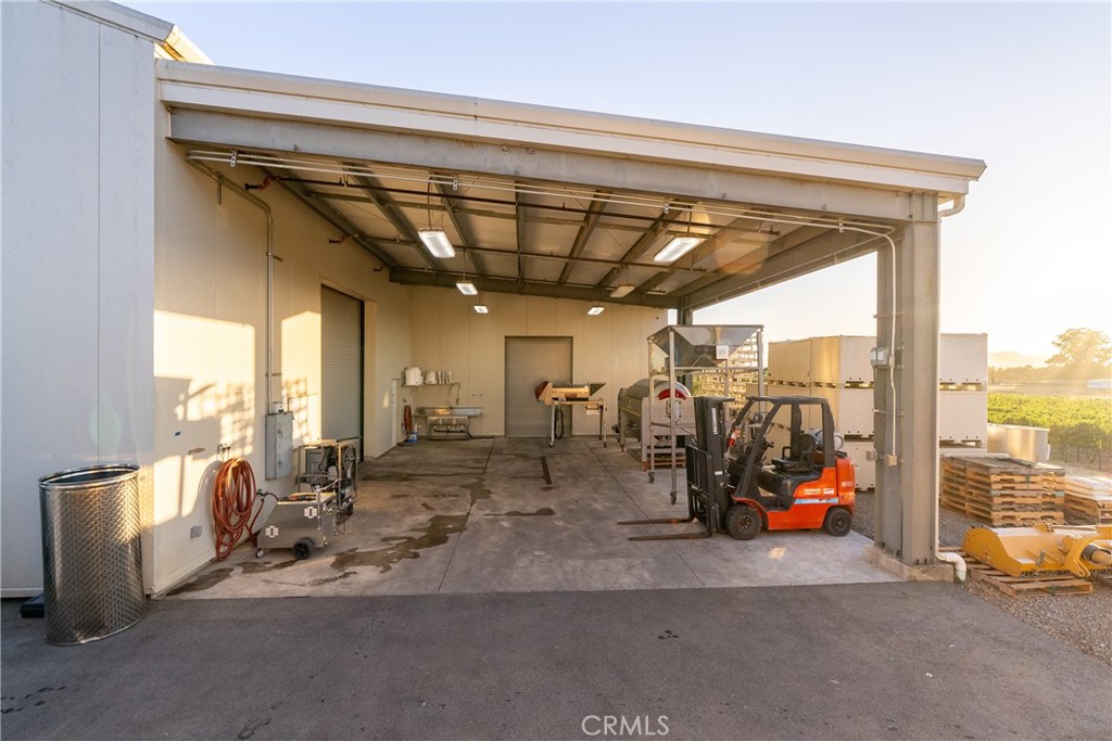 2143 Buena Vista Avenue