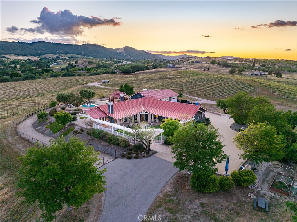 2325 Bella Tierra