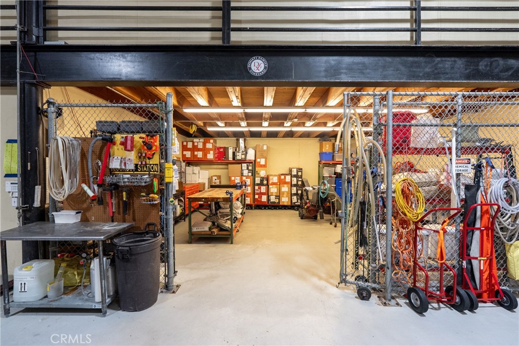 2720 Oak View
