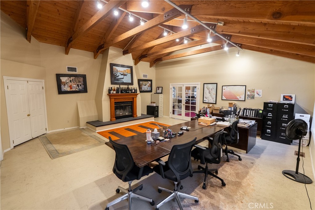 2720 Oak View